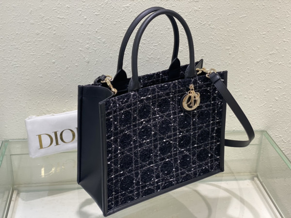 MEDIUM DIRO BOOK TOTE-36*18*28CM [C1TRO-085957] CELINE CHANEL ACCESSORIES LOEWE SHOES LOUIS VUITTON DIRO YSL OTHER BRAND HANDBAGS BALENCIAGA BOTTEGA VENETA GOYARD HERMES BURBERRY VALENTINO GUCCI FENDI MIUMIU CHLOE PRADA BVLGARI SUITCASE NEW ARRIVAL 