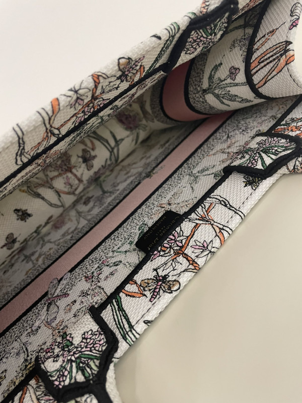 MEDIUM DIRO BOOK TOTE-36*18*28CM [C1TRO-081449] CELINE CHANEL ACCESSORIES LOEWE SHOES LOUIS VUITTON DIRO YSL OTHER BRAND HANDBAGS BALENCIAGA BOTTEGA VENETA GOYARD HERMES BURBERRY VALENTINO GUCCI FENDI MIUMIU CHLOE PRADA BVLGARI SUITCASE NEW ARRIVAL 