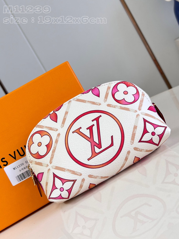 (image for) Louis Vuitton Pochette Cosmétique PM