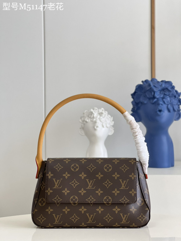 (image for) Louis Vuitton looping bag-24x21x9cm