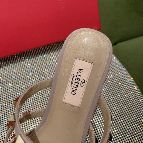 VALENTINO MULES [C1TRD-021313] CELINE CHANEL ACCESSORIES LOEWE SHOES LOUIS VUITTON DIRO YSL OTHER BRAND HANDBAGS BALENCIAGA BOTTEGA VENETA GOYARD HERMES BURBERRY VALENTINO GUCCI FENDI MIUMIU CHLOE PRADA BVLGARI SUITCASE NEW ARRIVAL 