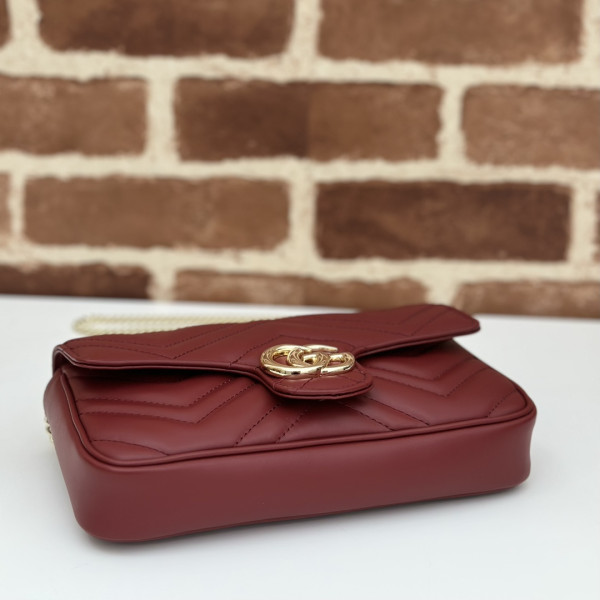 GUCCI GG MARMONT MINI BAG 21CM [751526酒红] CELINE CHANEL ACCESSORIES LOEWE SHOES LOUIS VUITTON DIRO YSL OTHER BRAND HANDBAGS BALENCIAGA BOTTEGA VENETA GOYARD HERMES BURBERRY VALENTINO GUCCI FENDI MIUMIU CHLOE PRADA BVLGARI SUITCASE NEW ARRIVAL 