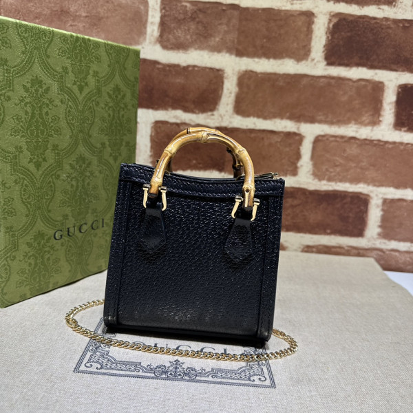 GUCCI DIANA SUPER MINI BAG-12*12.5*6CM [760251克] CELINE CHANEL ACCESSORIES LOEWE SHOES LOUIS VUITTON DIRO YSL OTHER BRAND HANDBAGS BALENCIAGA BOTTEGA VENETA GOYARD HERMES BURBERRY VALENTINO GUCCI FENDI MIUMIU CHLOE PRADA BVLGARI SUITCASE NEW ARRIVAL 