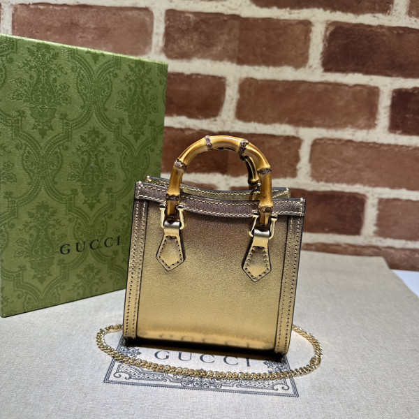 GUCCI DIANA SUPER MINI BAG-12*12.5*6CM [760251金] CELINE CHANEL ACCESSORIES LOEWE SHOES LOUIS VUITTON DIRO YSL OTHER BRAND HANDBAGS BALENCIAGA BOTTEGA VENETA GOYARD HERMES BURBERRY VALENTINO GUCCI FENDI MIUMIU CHLOE PRADA BVLGARI SUITCASE NEW ARRIVAL 
