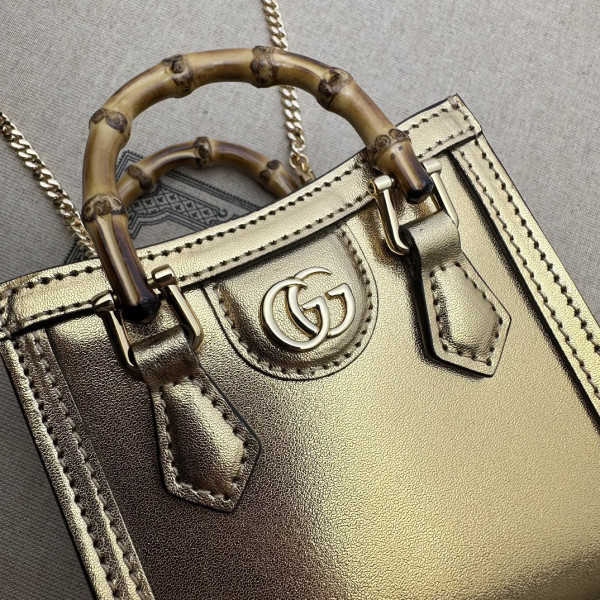 GUCCI DIANA SUPER MINI BAG-12*12.5*6CM [760251金] CELINE CHANEL ACCESSORIES LOEWE SHOES LOUIS VUITTON DIRO YSL OTHER BRAND HANDBAGS BALENCIAGA BOTTEGA VENETA GOYARD HERMES BURBERRY VALENTINO GUCCI FENDI MIUMIU CHLOE PRADA BVLGARI SUITCASE NEW ARRIVAL 