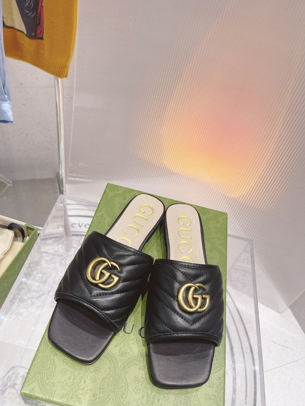 GUCCI WOMEN'S DOUBLE G THONG SANDAL (image for) GUCCI WOMEN'S DOUBLE G THONG SANDAL