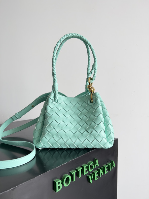 BOTTEGA VENETA Andiamo Parachute Small shoulder bag (image for) BOTTEGA VENETA Andiamo Parachute Small shoulder bag