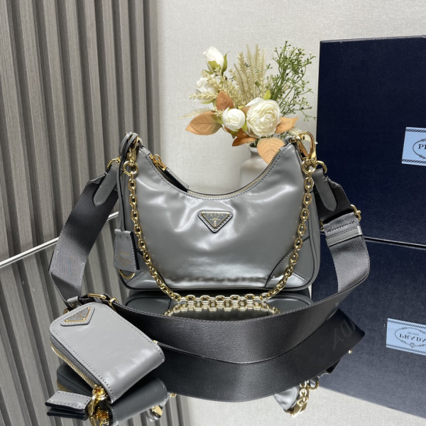 (image for) PRADA Re-Edition 2005 Saffiano bag-22*18*6.5CM