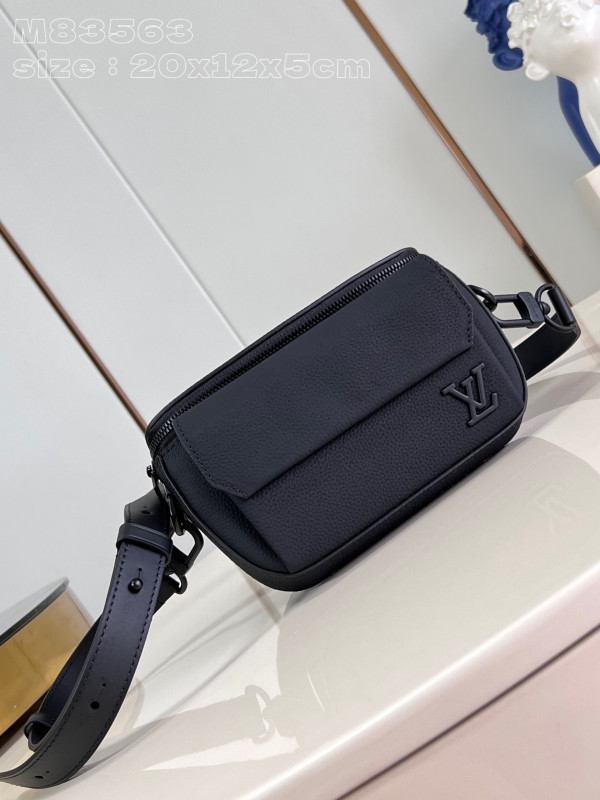 (image for) LOUIS VUITTON Pilot Wearable Wallet-20*12*5.5CM