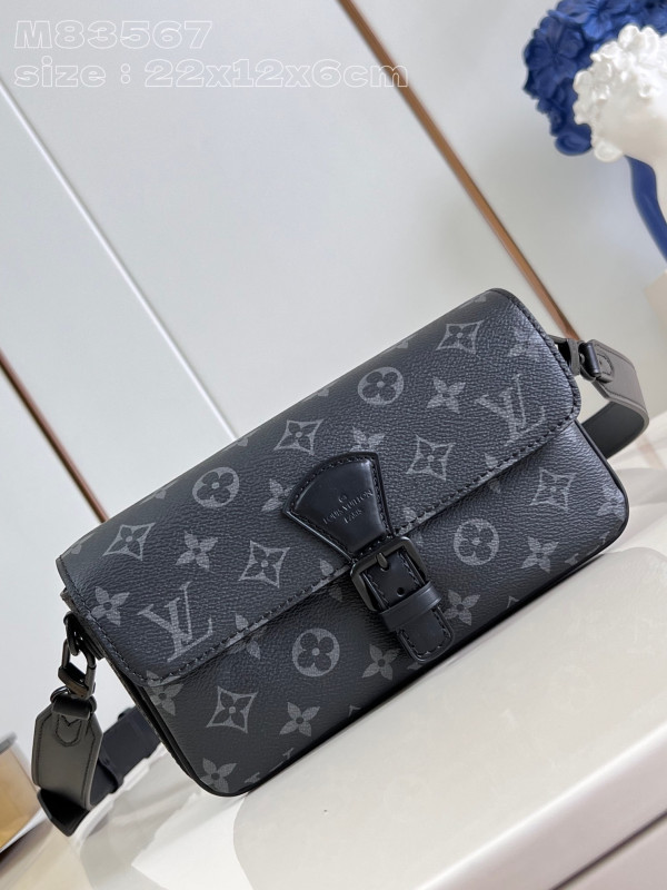 (image for) LOUIS VUITTON Montsouris Wearable Wallet