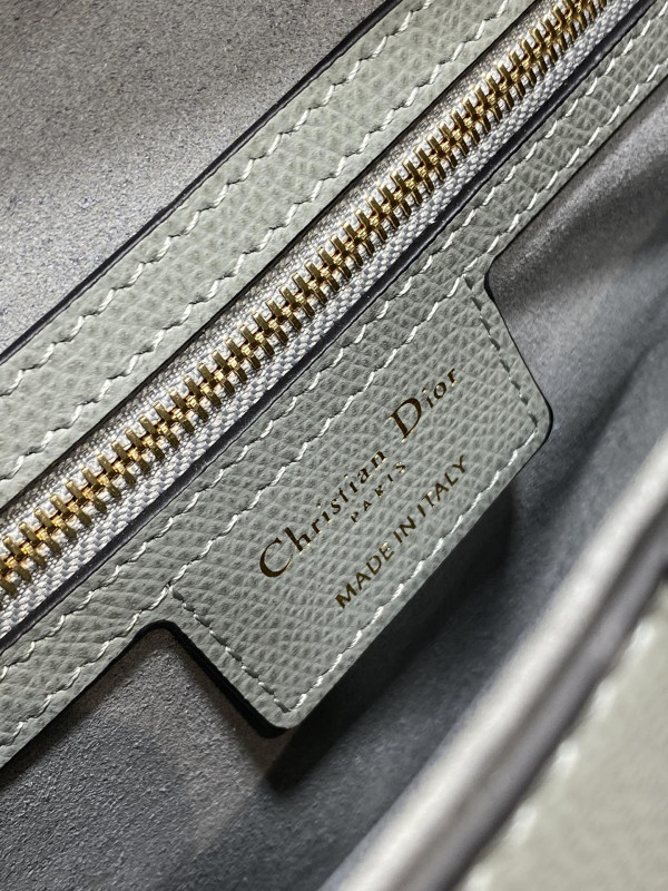 DIRO SADDLE BAG-24*6*18CM [C1TOV-024553] CELINE CHANEL ACCESSORIES LOEWE SHOES LOUIS VUITTON DIRO YSL OTHER BRAND HANDBAGS BALENCIAGA BOTTEGA VENETA GOYARD HERMES BURBERRY VALENTINO GUCCI FENDI MIUMIU CHLOE PRADA BVLGARI SUITCASE NEW ARRIVAL 