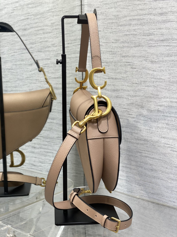 DIRO SADDLE BAG-24*6*18CM [C1TOV-024514] CELINE CHANEL ACCESSORIES LOEWE SHOES LOUIS VUITTON DIRO YSL OTHER BRAND HANDBAGS BALENCIAGA BOTTEGA VENETA GOYARD HERMES BURBERRY VALENTINO GUCCI FENDI MIUMIU CHLOE PRADA BVLGARI SUITCASE NEW ARRIVAL 