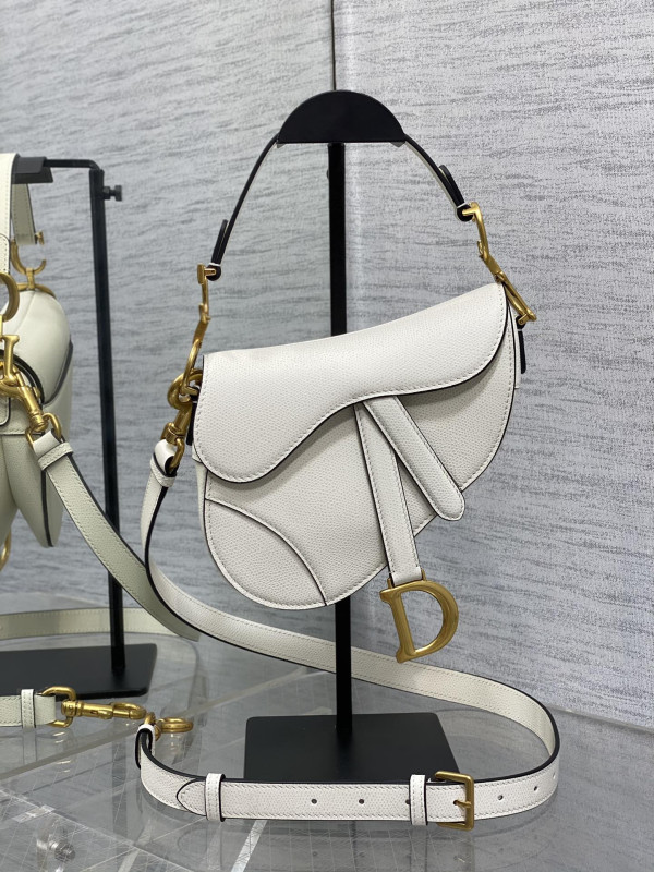 DIRO SADDLE BAG -17*5*15CM [C1TOV-024339] CELINE CHANEL ACCESSORIES LOEWE SHOES LOUIS VUITTON DIRO YSL OTHER BRAND HANDBAGS BALENCIAGA BOTTEGA VENETA GOYARD HERMES BURBERRY VALENTINO GUCCI FENDI MIUMIU CHLOE PRADA BVLGARI SUITCASE NEW ARRIVAL 