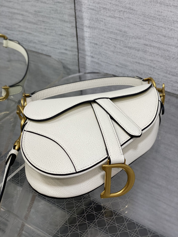 DIRO SADDLE BAG -17*5*15CM [C1TOV-024339] CELINE CHANEL ACCESSORIES LOEWE SHOES LOUIS VUITTON DIRO YSL OTHER BRAND HANDBAGS BALENCIAGA BOTTEGA VENETA GOYARD HERMES BURBERRY VALENTINO GUCCI FENDI MIUMIU CHLOE PRADA BVLGARI SUITCASE NEW ARRIVAL 