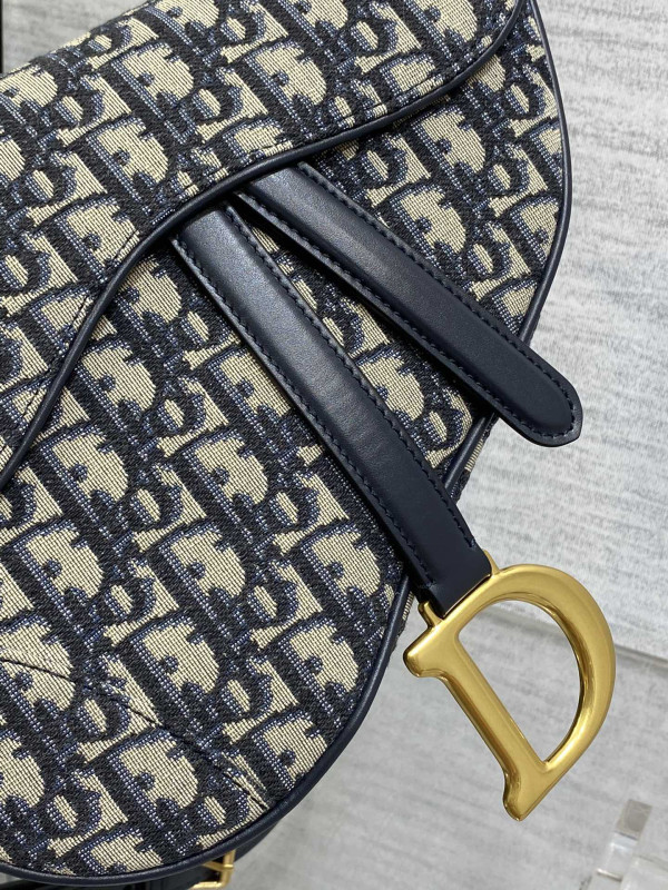 DIRO SADDLE BAG-24*6*18CM [C1TOV-023640] CELINE CHANEL ACCESSORIES LOEWE SHOES LOUIS VUITTON DIRO YSL OTHER BRAND HANDBAGS BALENCIAGA BOTTEGA VENETA GOYARD HERMES BURBERRY VALENTINO GUCCI FENDI MIUMIU CHLOE PRADA BVLGARI SUITCASE NEW ARRIVAL 