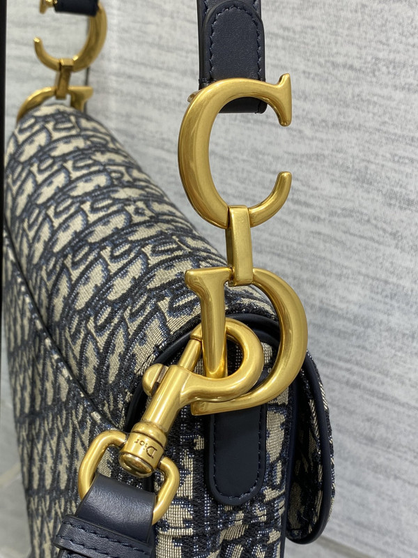 DIRO SADDLE BAG-24*6*18CM [C1TOV-023640] CELINE CHANEL ACCESSORIES LOEWE SHOES LOUIS VUITTON DIRO YSL OTHER BRAND HANDBAGS BALENCIAGA BOTTEGA VENETA GOYARD HERMES BURBERRY VALENTINO GUCCI FENDI MIUMIU CHLOE PRADA BVLGARI SUITCASE NEW ARRIVAL 