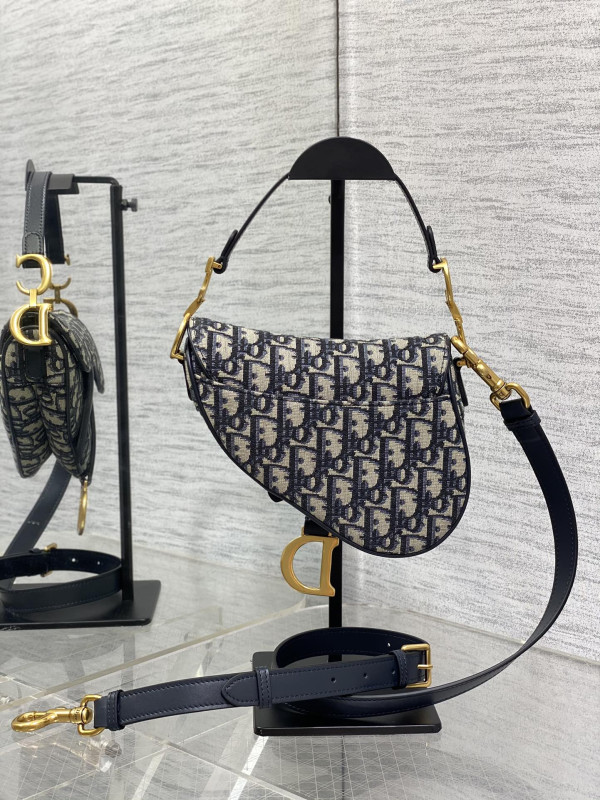 DIRO SADDLE BAG -17*5*15CM [3397] CELINE CHANEL ACCESSORIES LOEWE SHOES LOUIS VUITTON DIRO YSL OTHER BRAND HANDBAGS BALENCIAGA BOTTEGA VENETA GOYARD HERMES BURBERRY VALENTINO GUCCI FENDI MIUMIU CHLOE PRADA BVLGARI SUITCASE NEW ARRIVAL 