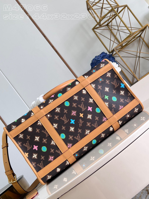 LOUIS VUITTON Dog Bag-44*32*23CM [M47066] CELINE CHANEL ACCESSORIES LOEWE SHOES LOUIS VUITTON DIRO YSL OTHER BRAND HANDBAGS BALENCIAGA BOTTEGA VENETA GOYARD HERMES BURBERRY VALENTINO GUCCI FENDI MIUMIU CHLOE PRADA BVLGARI SUITCASE NEW ARRIVAL 