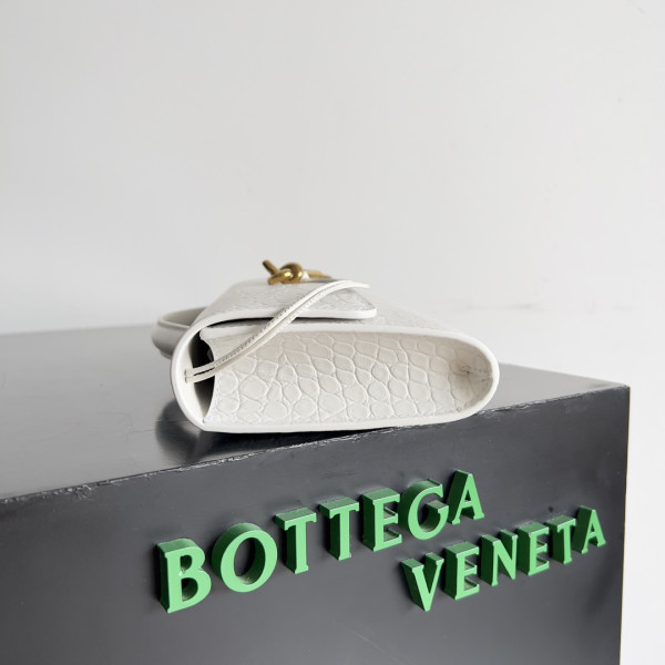 BOTTEGA VENETA Long Clutch Andiamo With Handle-31*13*3CM [C1TOQ-025201] CELINE CHANEL ACCESSORIES LOEWE SHOES LOUIS VUITTON DIRO YSL OTHER BRAND HANDBAGS BALENCIAGA BOTTEGA VENETA GOYARD HERMES BURBERRY VALENTINO GUCCI FENDI MIUMIU CHLOE PRADA BVLGARI SUITCASE NEW ARRIVAL 