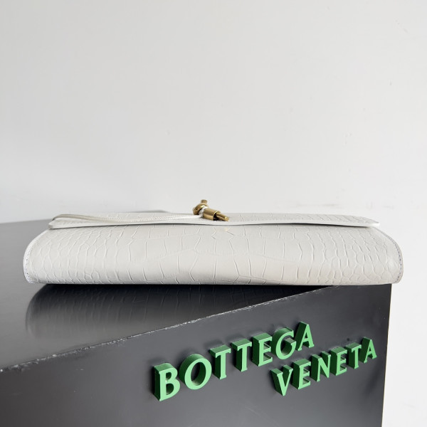 BOTTEGA VENETA Long Clutch Andiamo With Handle-31*13*3CM [C1TOQ-025201] CELINE CHANEL ACCESSORIES LOEWE SHOES LOUIS VUITTON DIRO YSL OTHER BRAND HANDBAGS BALENCIAGA BOTTEGA VENETA GOYARD HERMES BURBERRY VALENTINO GUCCI FENDI MIUMIU CHLOE PRADA BVLGARI SUITCASE NEW ARRIVAL 