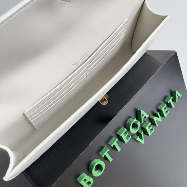 BOTTEGA VENETA Long Clutch Andiamo With Handle-31*13*3CM [C1TOQ-025201] CELINE CHANEL ACCESSORIES LOEWE SHOES LOUIS VUITTON DIRO YSL OTHER BRAND HANDBAGS BALENCIAGA BOTTEGA VENETA GOYARD HERMES BURBERRY VALENTINO GUCCI FENDI MIUMIU CHLOE PRADA BVLGARI SUITCASE NEW ARRIVAL 