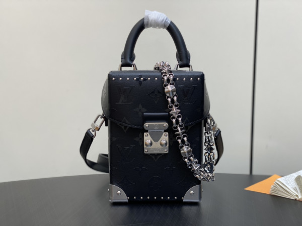 LOUIS VUITTON Camera Box Monogram Canvas (image for) LOUIS VUITTON Camera Box Monogram Canvas