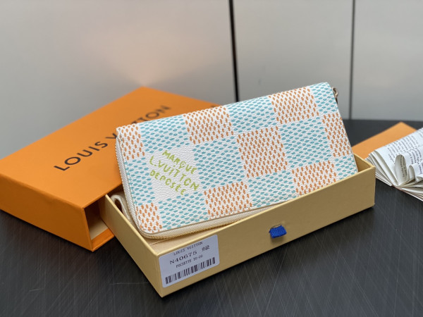 (image for) LOUIS VUITTON ZIPPY WALLET-10*20*2 cm