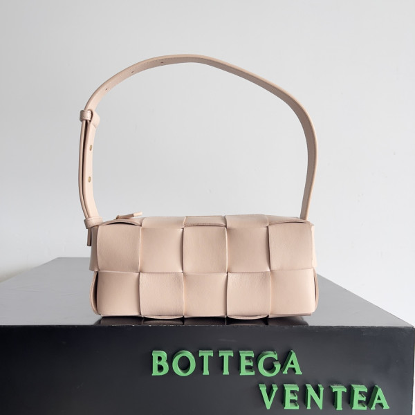 (image for) BOTTEGA VENETA BRICK CASSETTE-24*20*10CM