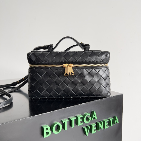 (image for) Bottega Veneta Vanity Case Crossbody Bag
