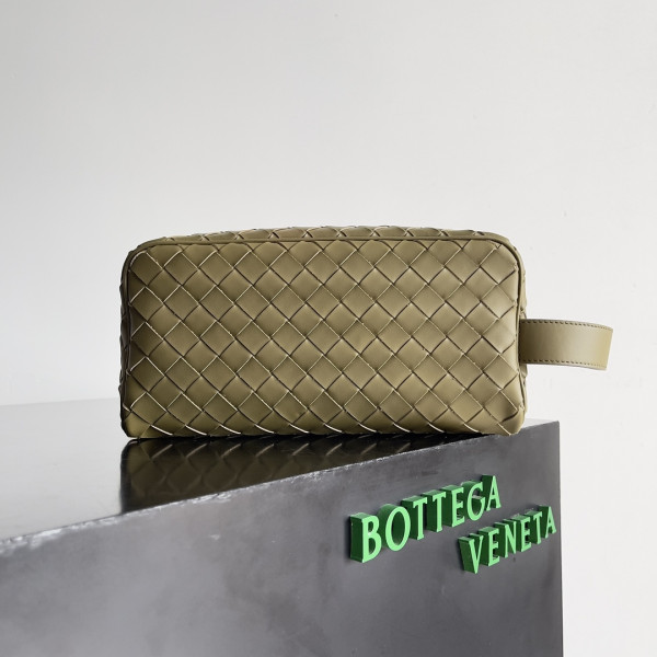 (image for) Bottega Veneta Intrecciato Leather Wallet-On-Strap