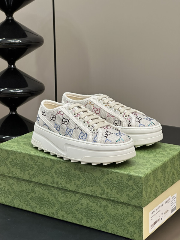 (image for) GUCCI women's GG SNEAKER