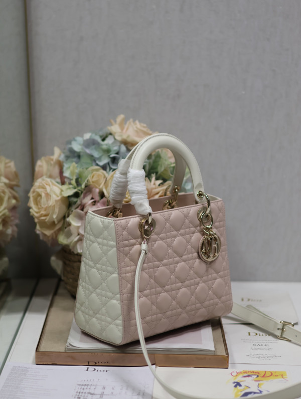 LADY DI0R-24CM [C1TM5-083726] CELINE CHANEL ACCESSORIES LOEWE SHOES LOUIS VUITTON DIRO YSL OTHER BRAND HANDBAGS BALENCIAGA BOTTEGA VENETA GOYARD HERMES BURBERRY VALENTINO GUCCI FENDI MIUMIU CHLOE PRADA BVLGARI SUITCASE NEW ARRIVAL 