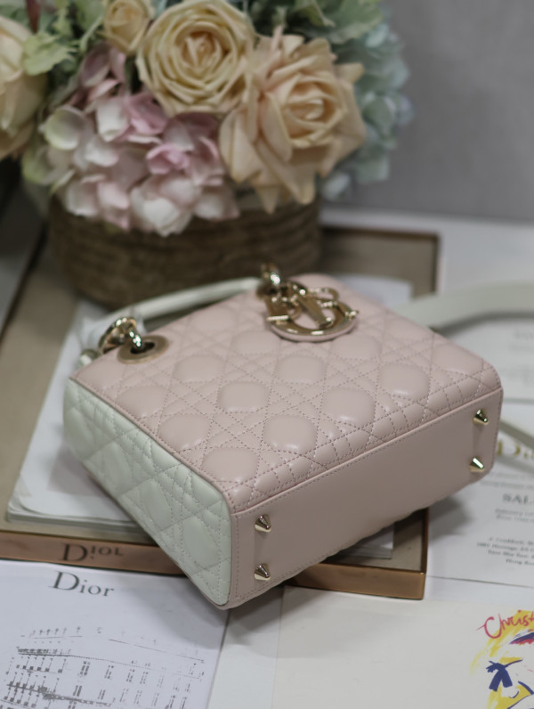 LADY DI0R-20CM [C1TM5-083242] CELINE CHANEL ACCESSORIES LOEWE SHOES LOUIS VUITTON DIRO YSL OTHER BRAND HANDBAGS BALENCIAGA BOTTEGA VENETA GOYARD HERMES BURBERRY VALENTINO GUCCI FENDI MIUMIU CHLOE PRADA BVLGARI SUITCASE NEW ARRIVAL 