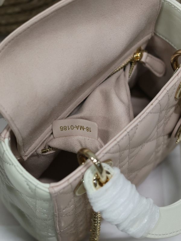 LADY DIRO-17CM [C1TM5-083149] CELINE CHANEL ACCESSORIES LOEWE SHOES LOUIS VUITTON DIRO YSL OTHER BRAND HANDBAGS BALENCIAGA BOTTEGA VENETA GOYARD HERMES BURBERRY VALENTINO GUCCI FENDI MIUMIU CHLOE PRADA BVLGARI SUITCASE NEW ARRIVAL 
