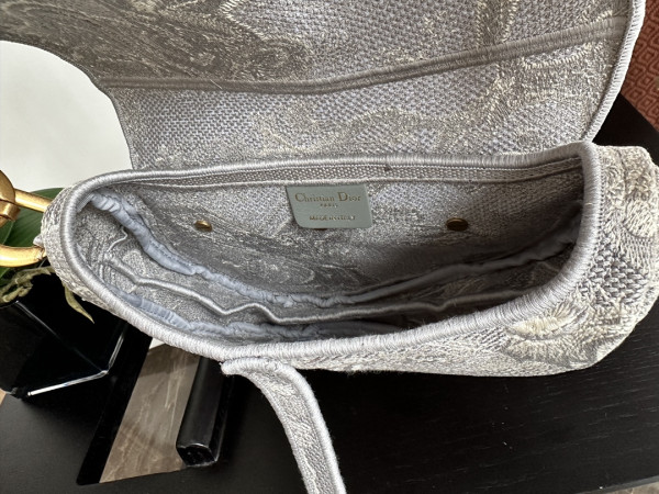 DIRO SADDLE BAG-25.5*20*6.5CM [C1TM5-082955] CELINE CHANEL ACCESSORIES LOEWE SHOES LOUIS VUITTON DIRO YSL OTHER BRAND HANDBAGS BALENCIAGA BOTTEGA VENETA GOYARD HERMES BURBERRY VALENTINO GUCCI FENDI MIUMIU CHLOE PRADA BVLGARI SUITCASE NEW ARRIVAL 