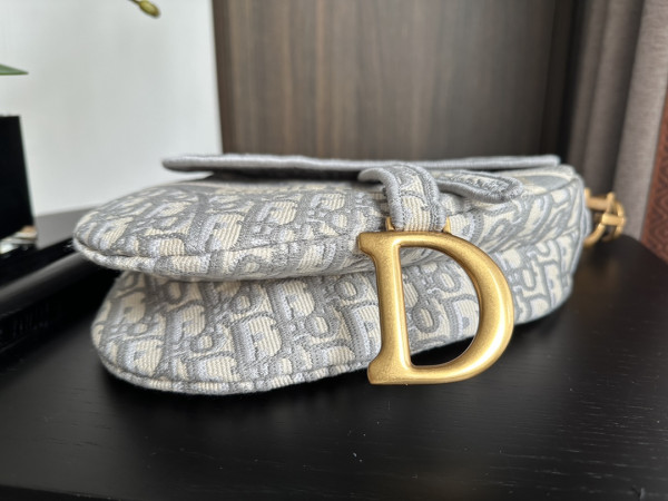 DIRO SADDLE BAG-25.5*20*6.5CM [C1TM5-082737] CELINE CHANEL ACCESSORIES LOEWE SHOES LOUIS VUITTON DIRO YSL OTHER BRAND HANDBAGS BALENCIAGA BOTTEGA VENETA GOYARD HERMES BURBERRY VALENTINO GUCCI FENDI MIUMIU CHLOE PRADA BVLGARI SUITCASE NEW ARRIVAL 