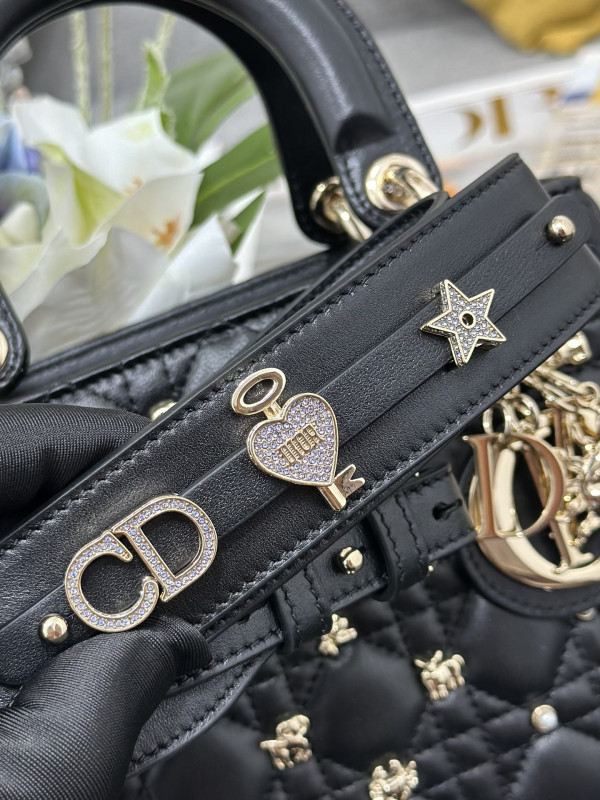 LADY DI0R-20CM [C1TM5-080912] CELINE CHANEL ACCESSORIES LOEWE SHOES LOUIS VUITTON DIRO YSL OTHER BRAND HANDBAGS BALENCIAGA BOTTEGA VENETA GOYARD HERMES BURBERRY VALENTINO GUCCI FENDI MIUMIU CHLOE PRADA BVLGARI SUITCASE NEW ARRIVAL 