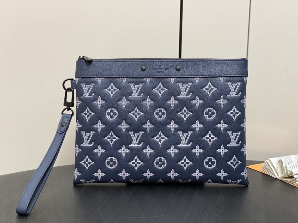LOUIS VUITTON POCHETTE TO-GO-30*21.5*2cm [M83382-01] CELINE CHANEL ACCESSORIES LOEWE SHOES LOUIS VUITTON DIRO YSL OTHER BRAND HANDBAGS BALENCIAGA BOTTEGA VENETA GOYARD HERMES BURBERRY VALENTINO GUCCI FENDI MIUMIU CHLOE PRADA BVLGARI SUITCASE NEW ARRIVAL 