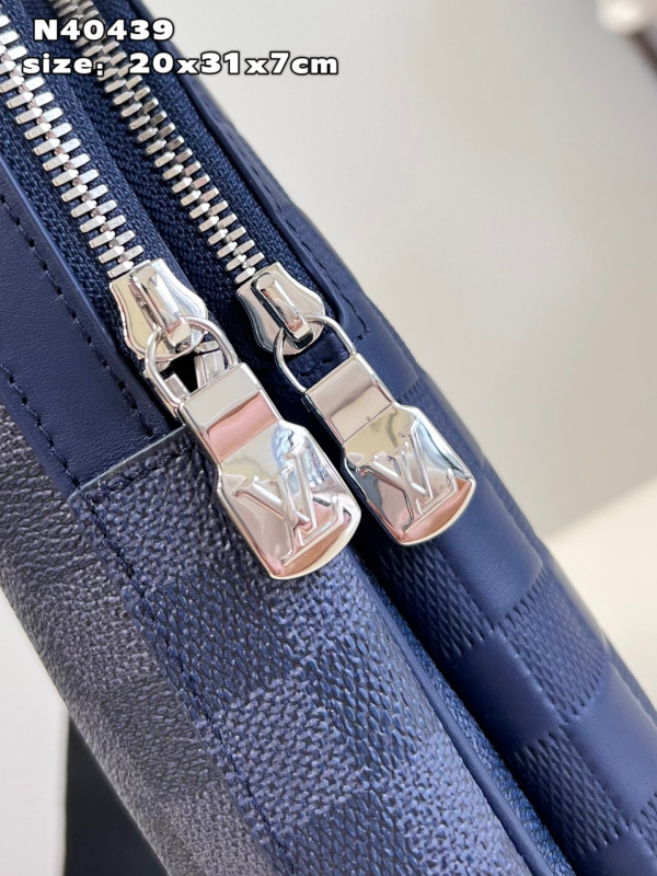 LOUIS VUITTON Avenue Slingbag NM [N40439] CELINE CHANEL ACCESSORIES LOEWE SHOES LOUIS VUITTON DIRO YSL OTHER BRAND HANDBAGS BALENCIAGA BOTTEGA VENETA GOYARD HERMES BURBERRY VALENTINO GUCCI FENDI MIUMIU CHLOE PRADA BVLGARI SUITCASE NEW ARRIVAL 
