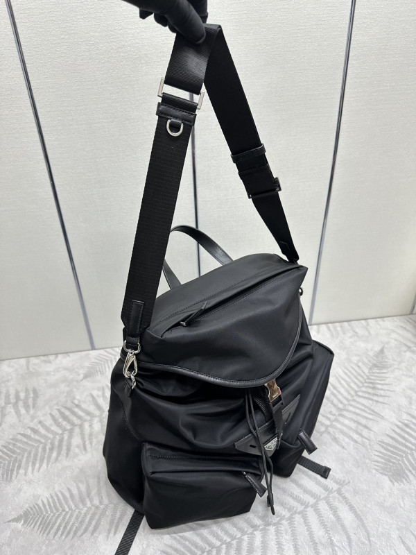 PRADA Backpack-42*38*18CM [C1TM2-035205] CELINE CHANEL ACCESSORIES LOEWE SHOES LOUIS VUITTON DIRO YSL OTHER BRAND HANDBAGS BALENCIAGA BOTTEGA VENETA GOYARD HERMES BURBERRY VALENTINO GUCCI FENDI MIUMIU CHLOE PRADA BVLGARI SUITCASE NEW ARRIVAL 