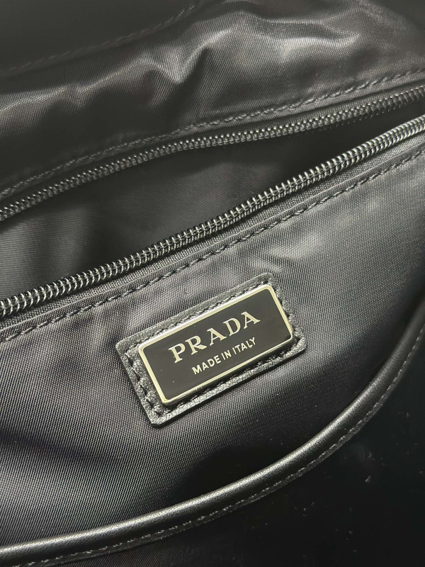 PRADA Backpack-42*38*18CM [C1TM2-035205] CELINE CHANEL ACCESSORIES LOEWE SHOES LOUIS VUITTON DIRO YSL OTHER BRAND HANDBAGS BALENCIAGA BOTTEGA VENETA GOYARD HERMES BURBERRY VALENTINO GUCCI FENDI MIUMIU CHLOE PRADA BVLGARI SUITCASE NEW ARRIVAL 