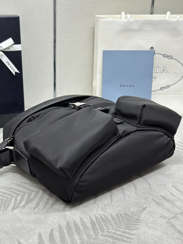 Prada MEN BAG-29*23*15CM [C1TM2-034901] CELINE CHANEL ACCESSORIES LOEWE SHOES LOUIS VUITTON DIRO YSL OTHER BRAND HANDBAGS BALENCIAGA BOTTEGA VENETA GOYARD HERMES BURBERRY VALENTINO GUCCI FENDI MIUMIU CHLOE PRADA BVLGARI SUITCASE NEW ARRIVAL 