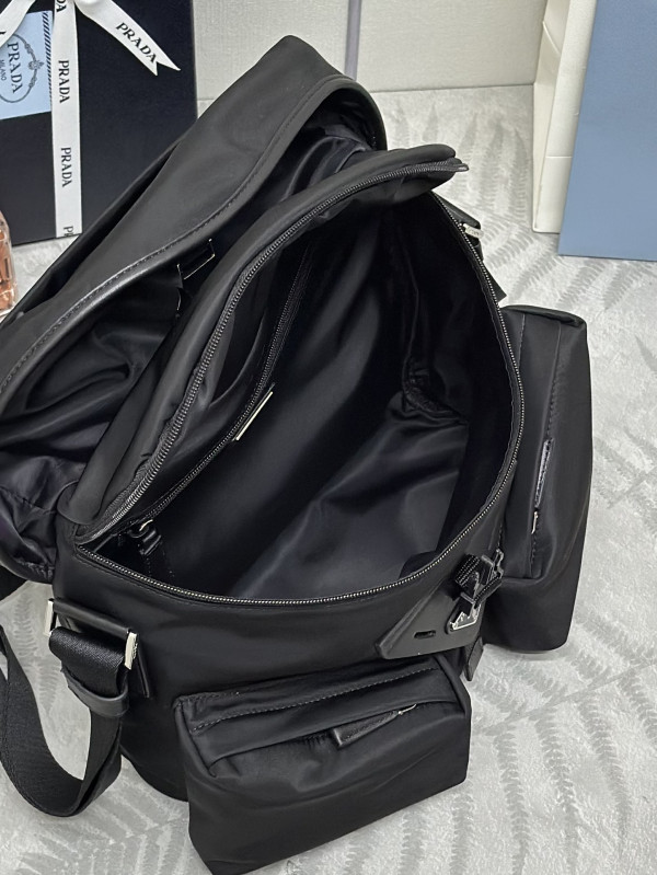 Prada MEN BAG-29*23*15CM [C1TM2-034901] CELINE CHANEL ACCESSORIES LOEWE SHOES LOUIS VUITTON DIRO YSL OTHER BRAND HANDBAGS BALENCIAGA BOTTEGA VENETA GOYARD HERMES BURBERRY VALENTINO GUCCI FENDI MIUMIU CHLOE PRADA BVLGARI SUITCASE NEW ARRIVAL 