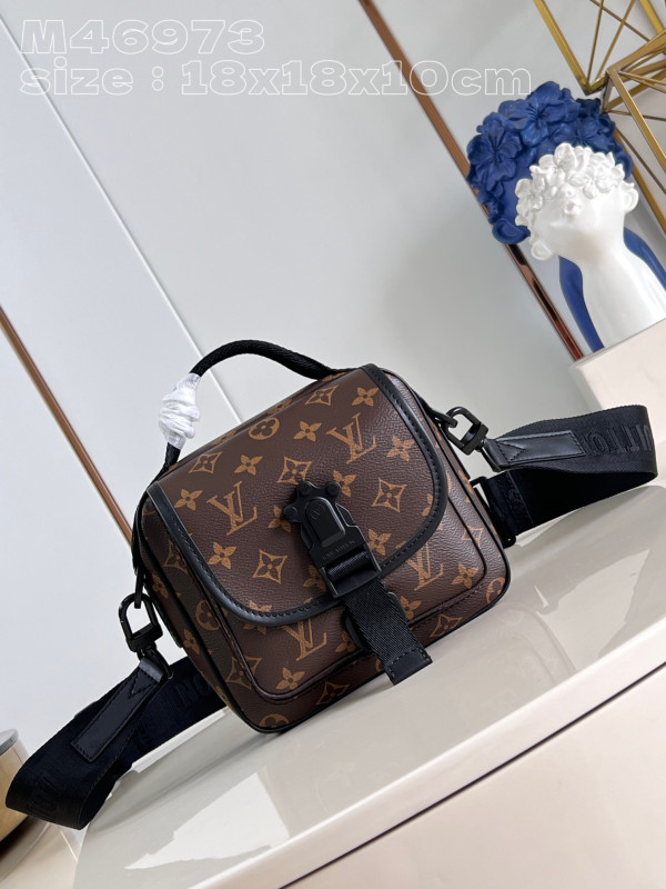 (image for) LOUIS VUITTON Trail Messenger-18*18*10CM
