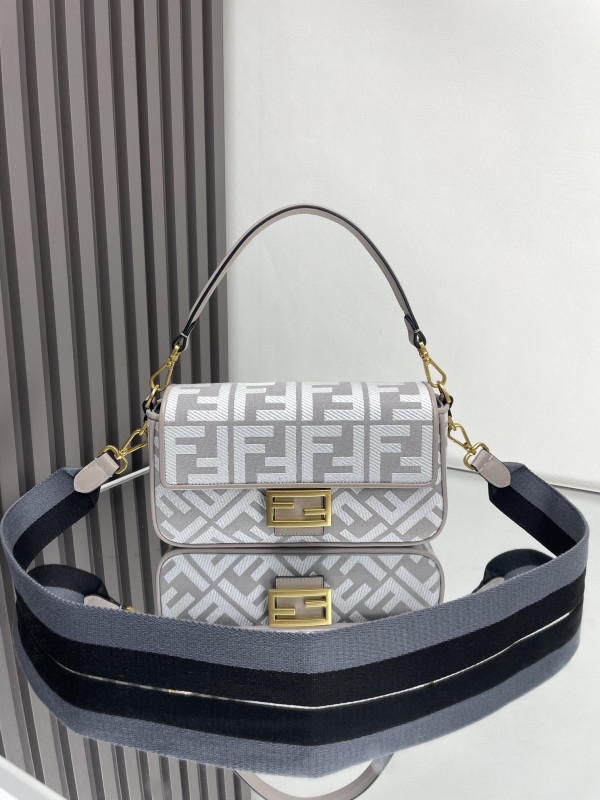 (image for) FENDI BAGUETTE-26*13*6CM