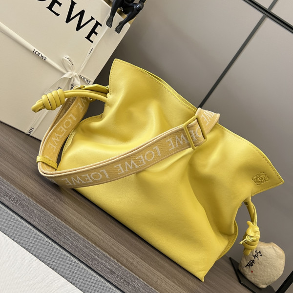 (image for) Lowee Flamenco clutch- 24.5*30*10.5cm