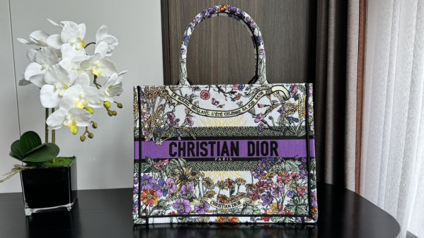 (image for) MEDIUM DIRO BOOK TOTE-36*18*28CM