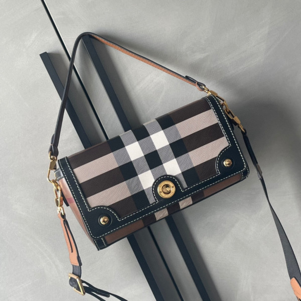(image for) BURBERRY Top Handle Note Bag-24*8*14cm