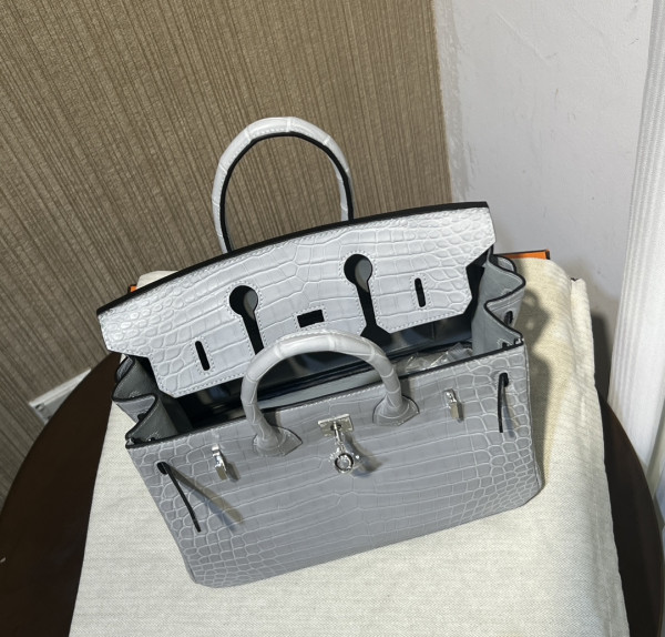 HERMES BIRKIN 25CM HANDMADE [C1TLK-080306] CELINE CHANEL ACCESSORIES LOEWE SHOES LOUIS VUITTON DIRO YSL OTHER BRAND HANDBAGS BALENCIAGA BOTTEGA VENETA GOYARD HERMES BURBERRY VALENTINO GUCCI FENDI MIUMIU CHLOE PRADA BVLGARI SUITCASE NEW ARRIVAL 