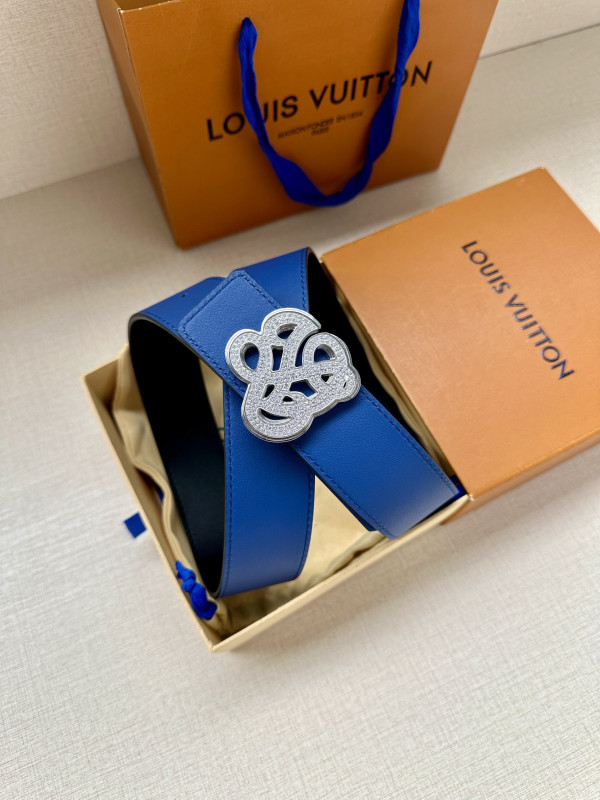 LOUIS VUITTON BELT [C1TLK-061010] CELINE CHANEL ACCESSORIES LOEWE SHOES LOUIS VUITTON DIRO YSL OTHER BRAND HANDBAGS BALENCIAGA BOTTEGA VENETA GOYARD HERMES BURBERRY VALENTINO GUCCI FENDI MIUMIU CHLOE PRADA BVLGARI SUITCASE NEW ARRIVAL 